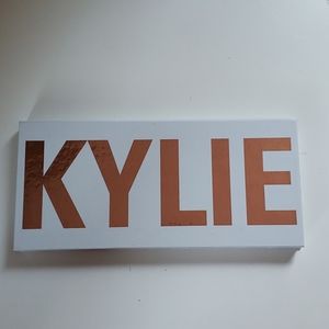 Kylie XOXO Eyeshadow Palette